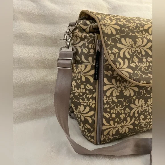 Petunia Pickle Bottom Backpack - Picture 5 of 11